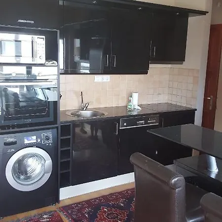 Golden Lake Apartment